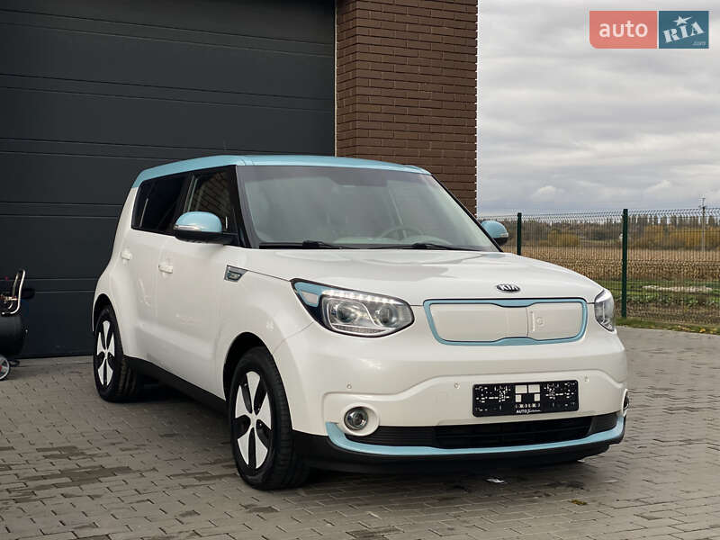 Позашляховик / Кросовер Kia Soul EV 2016 в Луцьку