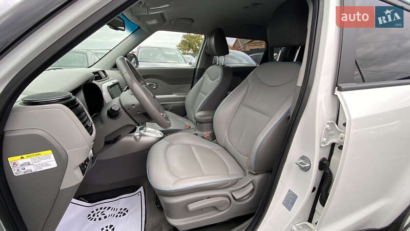 Позашляховик / Кросовер Kia Soul EV 2016 в Луцьку