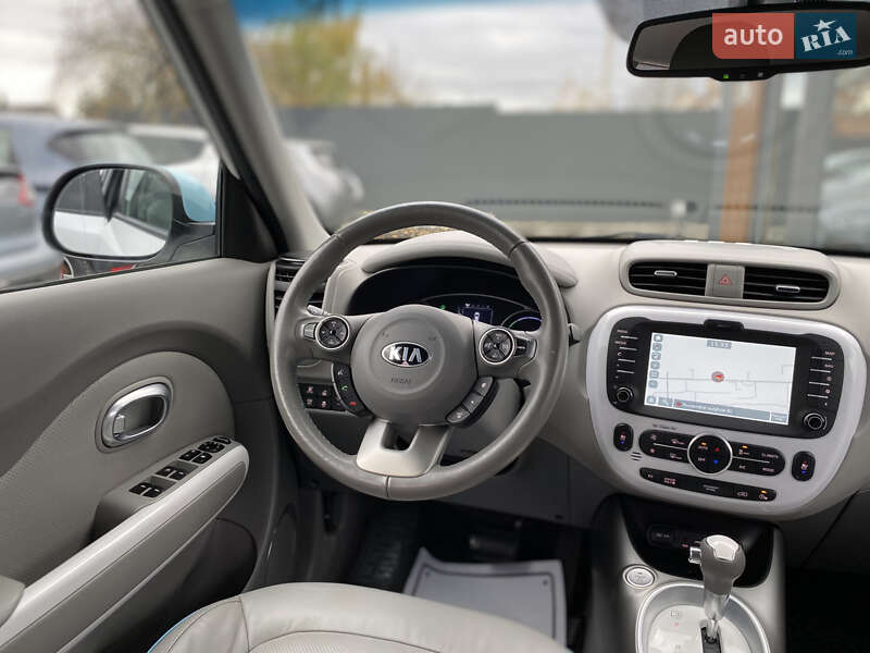 Позашляховик / Кросовер Kia Soul EV 2016 в Луцьку