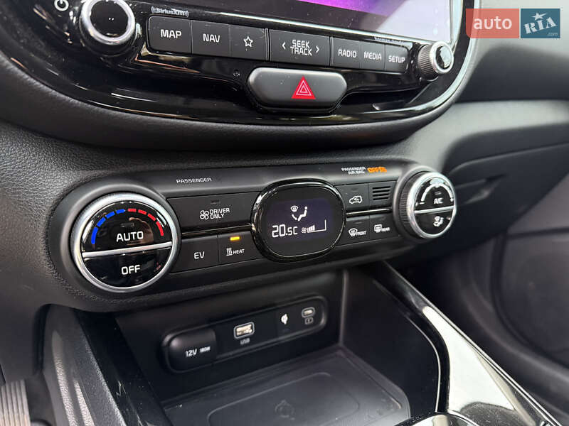 Внедорожник / Кроссовер Kia Soul EV 2023 в Киеве