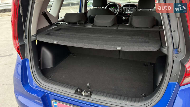 Внедорожник / Кроссовер Kia Soul EV 2021 в Киеве