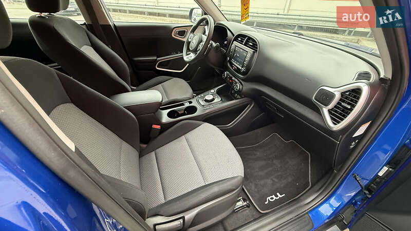 Внедорожник / Кроссовер Kia Soul EV 2021 в Киеве