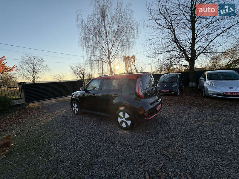 Внедорожник / Кроссовер Kia Soul EV 2015 в Луцке фото 15 Внедорожник / Кроссовер Kia Soul EV 2015 в Луцке