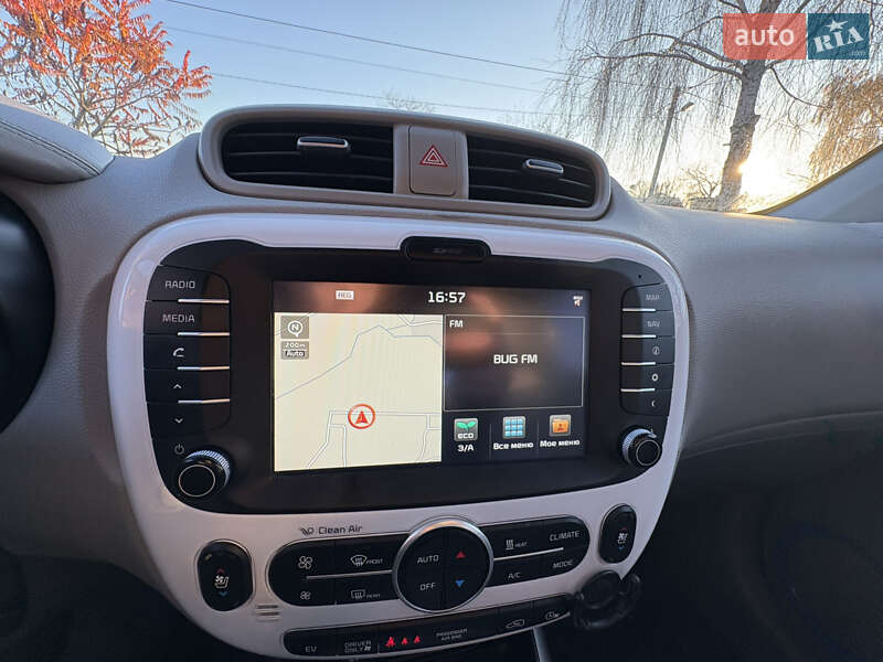 Внедорожник / Кроссовер Kia Soul EV 2015 в Луцке фото 22 Внедорожник / Кроссовер Kia Soul EV 2015 в Луцке