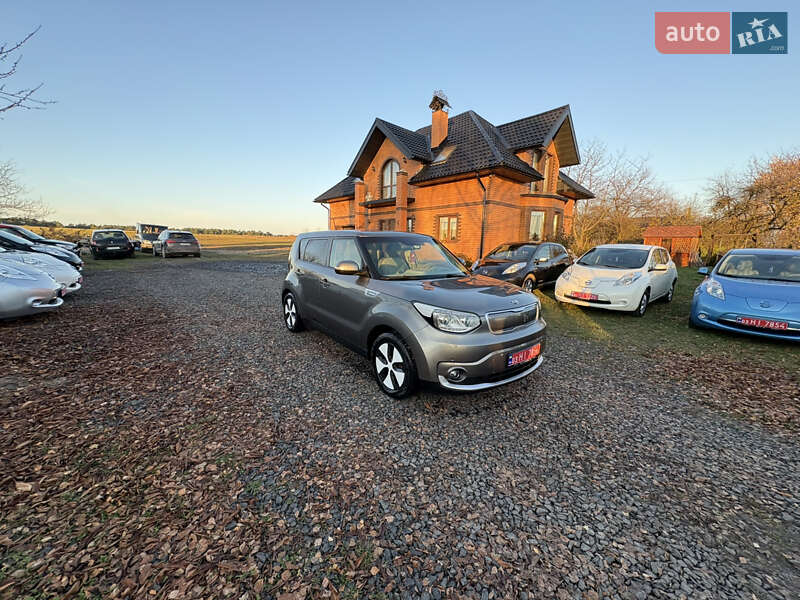 Внедорожник / Кроссовер Kia Soul EV 2016 в Луцке фото 13 Внедорожник / Кроссовер Kia Soul EV 2016 в Луцке
