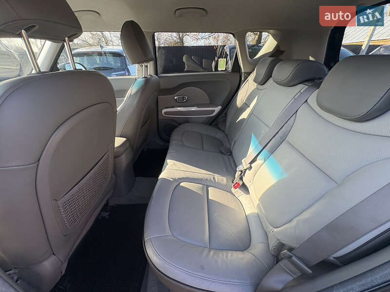 Внедорожник / Кроссовер Kia Soul EV 2016 в Луцке
