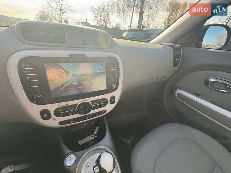 Внедорожник / Кроссовер Kia Soul EV 2016 в Луцке