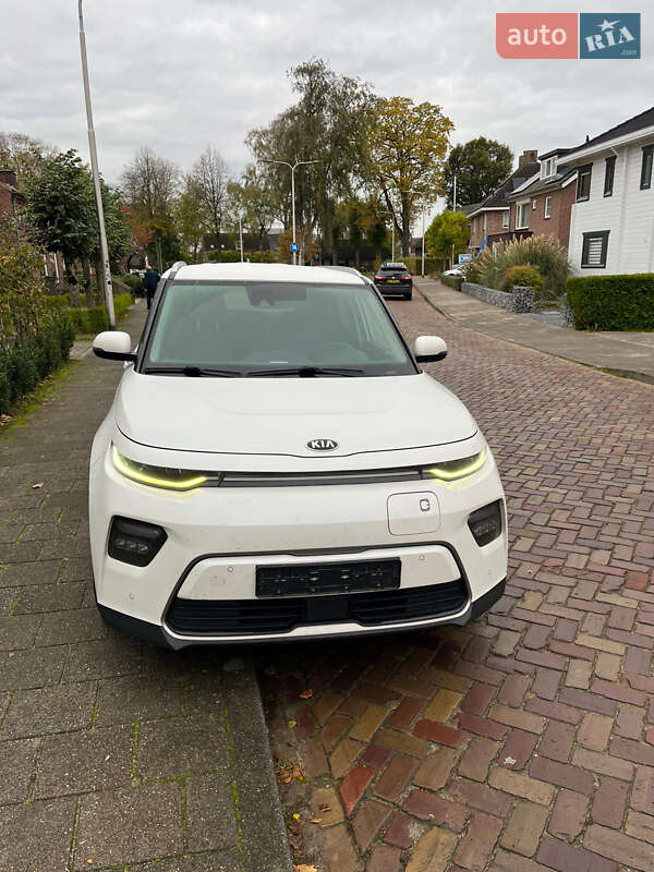 Позашляховик / Кросовер Kia Soul EV 2020 в Дубні