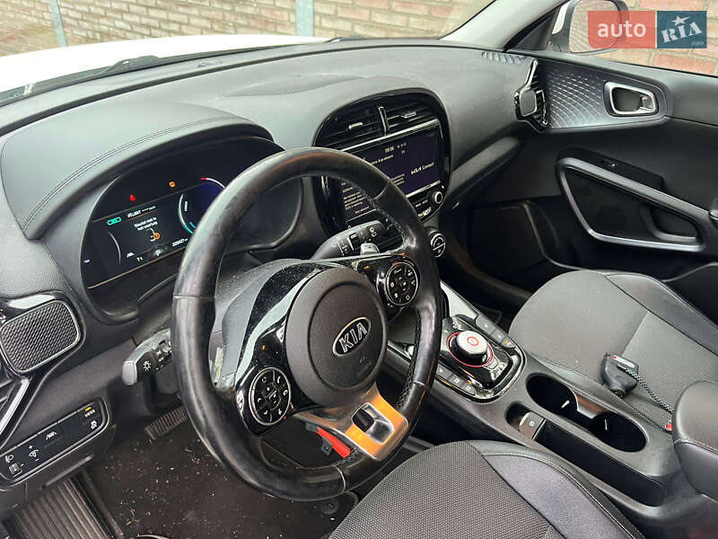 Позашляховик / Кросовер Kia Soul EV 2020 в Дубні