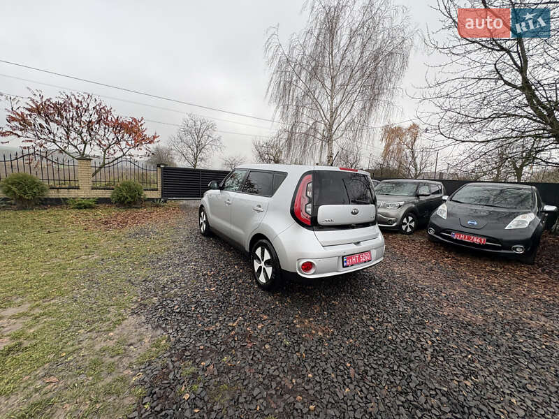 Внедорожник / Кроссовер Kia Soul EV 2016 в Луцке фото 7 Внедорожник / Кроссовер Kia Soul EV 2016 в Луцке