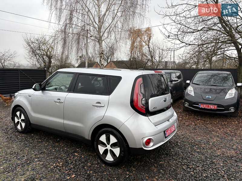 Внедорожник / Кроссовер Kia Soul EV 2016 в Луцке фото 16 Внедорожник / Кроссовер Kia Soul EV 2016 в Луцке