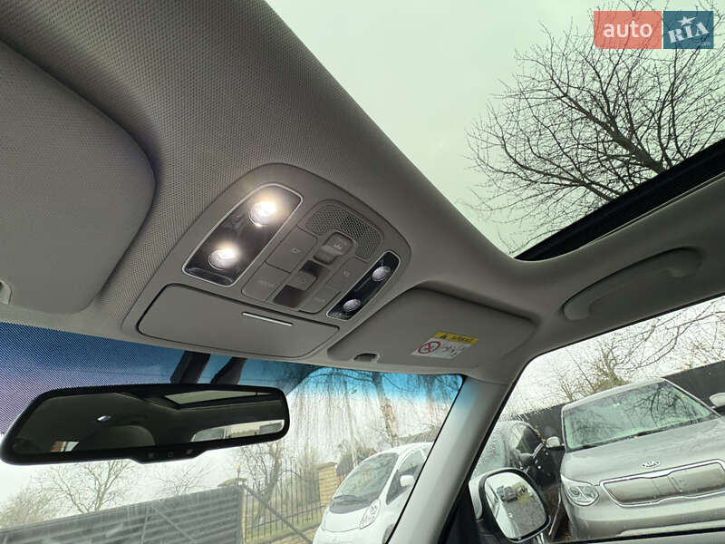 Внедорожник / Кроссовер Kia Soul EV 2016 в Луцке фото 26 Внедорожник / Кроссовер Kia Soul EV 2016 в Луцке