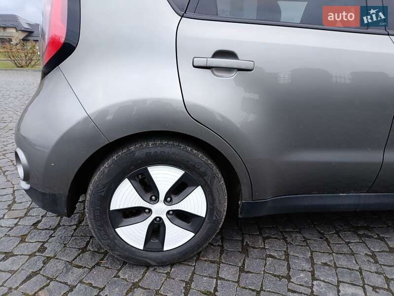 Внедорожник / Кроссовер Kia Soul EV 2015 в Львове