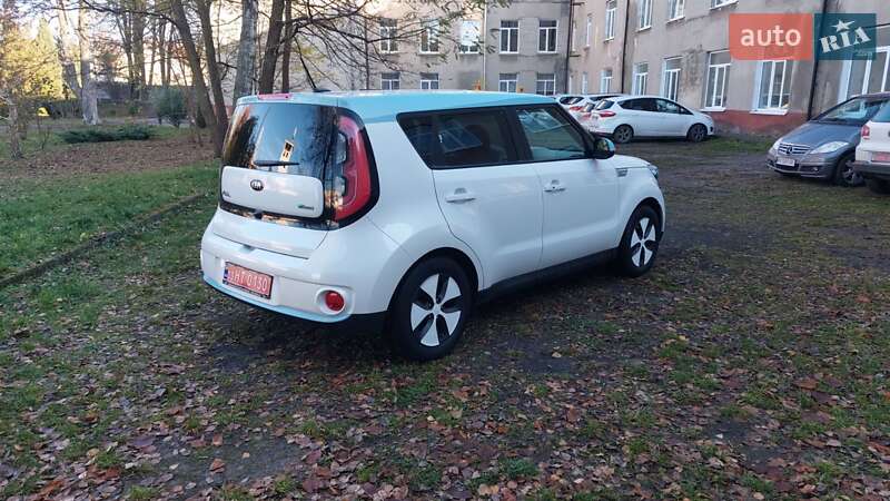 Внедорожник / Кроссовер Kia Soul EV 2014 в Луцке