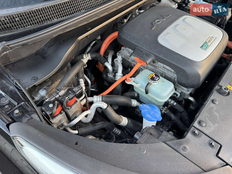 Позашляховик / Кросовер Kia Soul EV 2015 в Тернополі