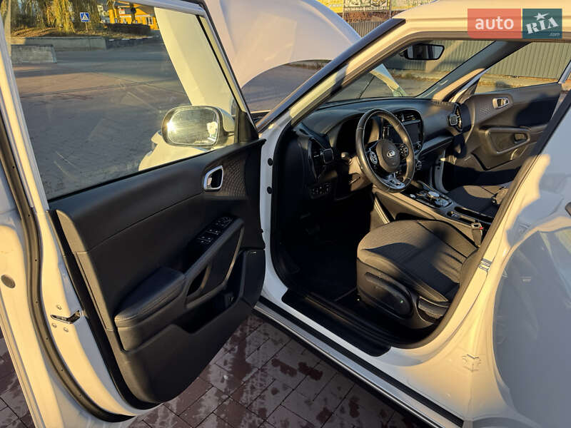 Внедорожник / Кроссовер Kia Soul EV 2022 в Ровно