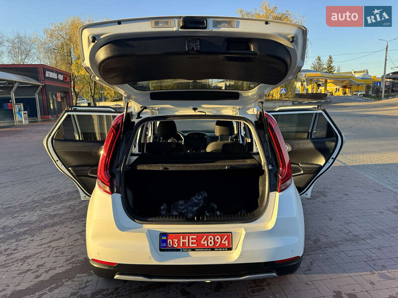 Внедорожник / Кроссовер Kia Soul EV 2022 в Ровно