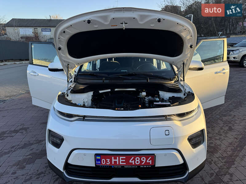 Внедорожник / Кроссовер Kia Soul EV 2022 в Ровно