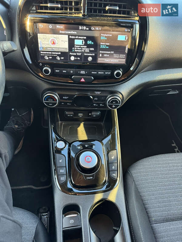 Внедорожник / Кроссовер Kia Soul EV 2022 в Ровно