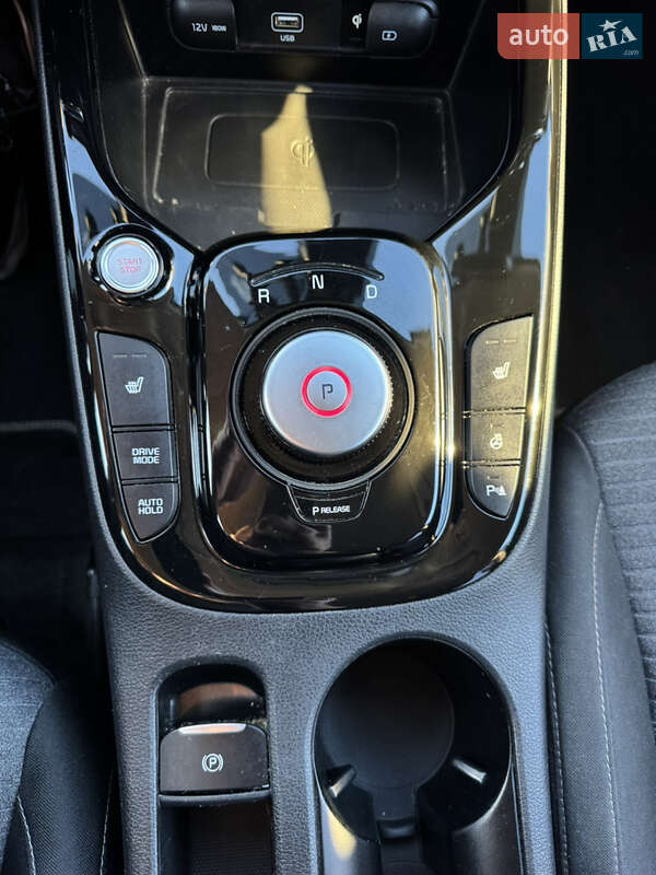 Внедорожник / Кроссовер Kia Soul EV 2022 в Ровно