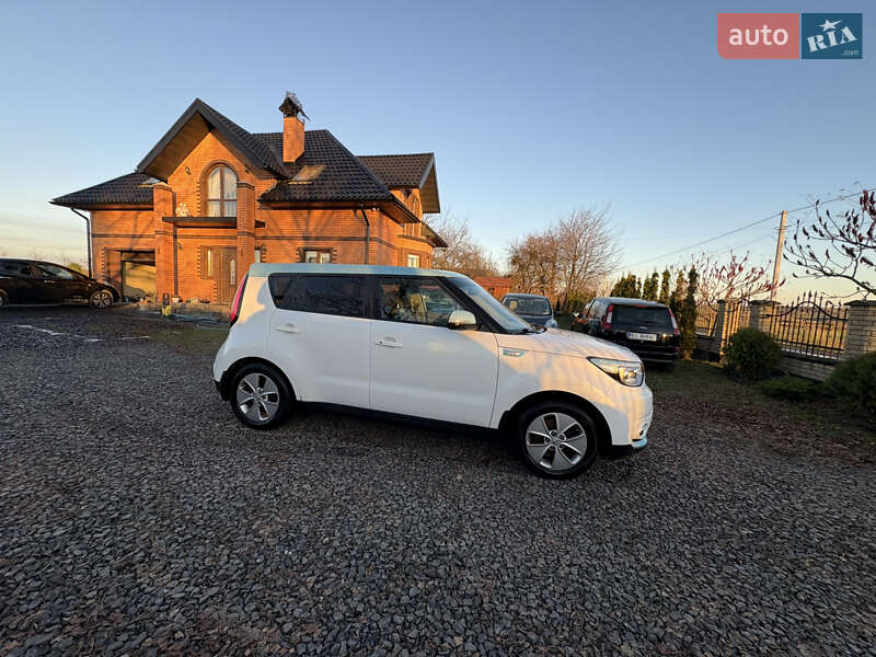 Позашляховик / Кросовер Kia Soul EV 2015 в Луцьку фото 12 Позашляховик / Кросовер Kia Soul EV 2015 в Луцьку