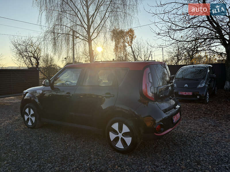Позашляховик / Кросовер Kia Soul EV 2015 в Луцьку