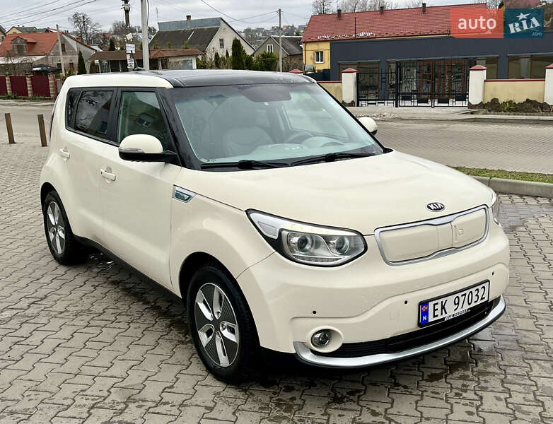 Позашляховик / Кросовер Kia Soul EV 2017 в Львові
