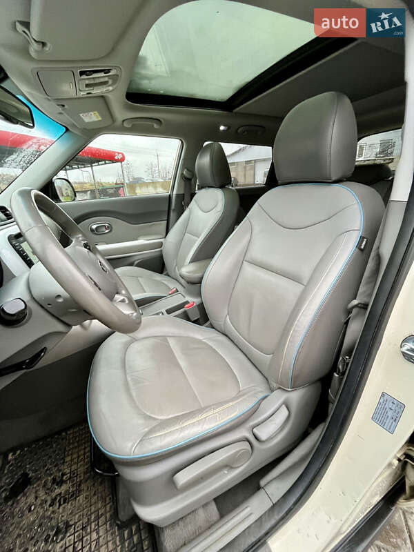 Позашляховик / Кросовер Kia Soul EV 2017 в Львові