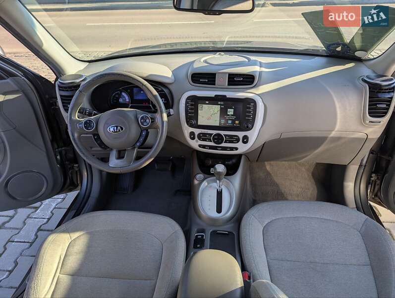 Внедорожник / Кроссовер Kia Soul EV 2014 в Дрогобыче фото 29 Внедорожник / Кроссовер Kia Soul EV 2014 в Дрогобыче