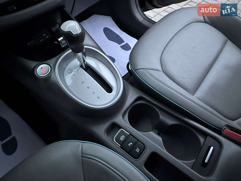 Внедорожник / Кроссовер Kia Soul EV 2015 в Тернополе