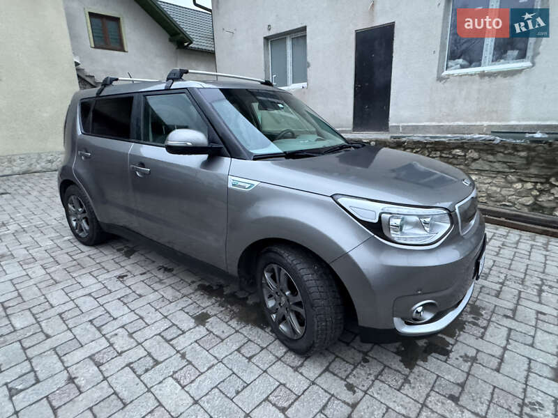 Внедорожник / Кроссовер Kia Soul EV 2015 в Тернополе