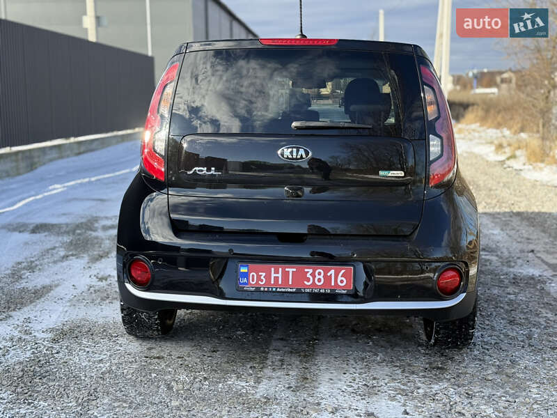 Позашляховик / Кросовер Kia Soul EV 2015 в Івано-Франківську