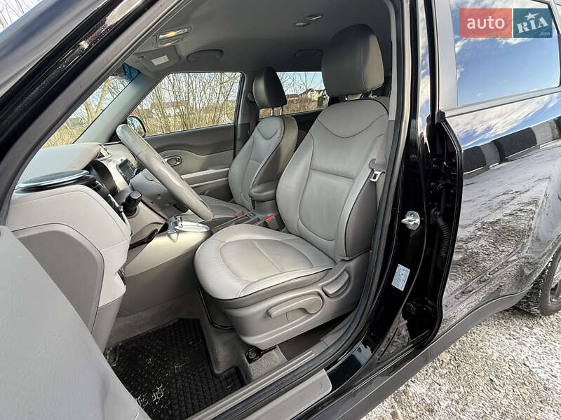 Позашляховик / Кросовер Kia Soul EV 2015 в Івано-Франківську