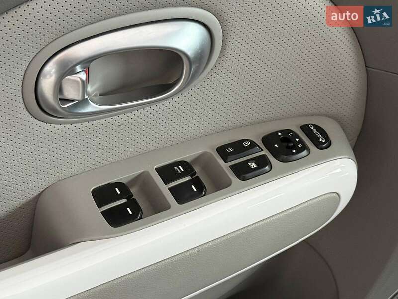 Внедорожник / Кроссовер Kia Soul EV 2015 в Одессе