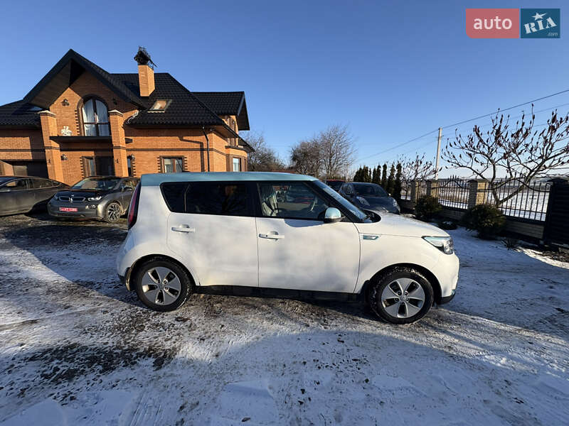 Внедорожник / Кроссовер Kia Soul EV 2015 в Луцке