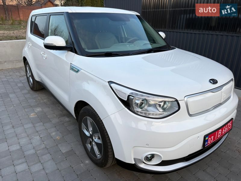 Внедорожник / Кроссовер Kia Soul EV 2017 в Луцке