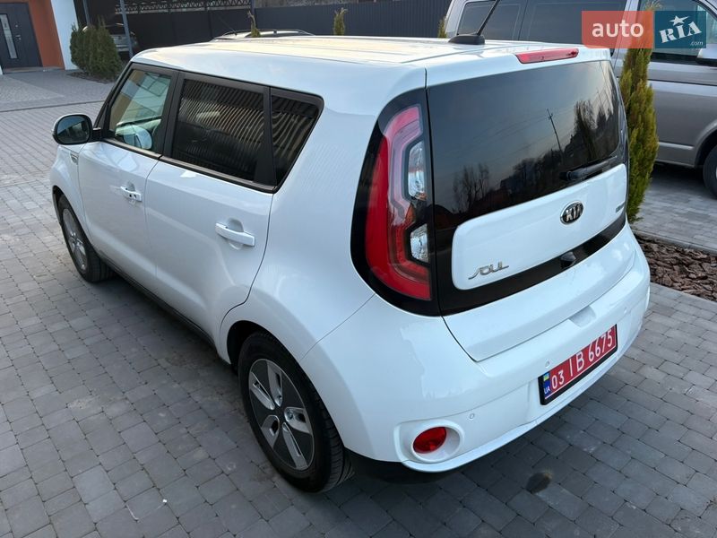 Внедорожник / Кроссовер Kia Soul EV 2017 в Луцке