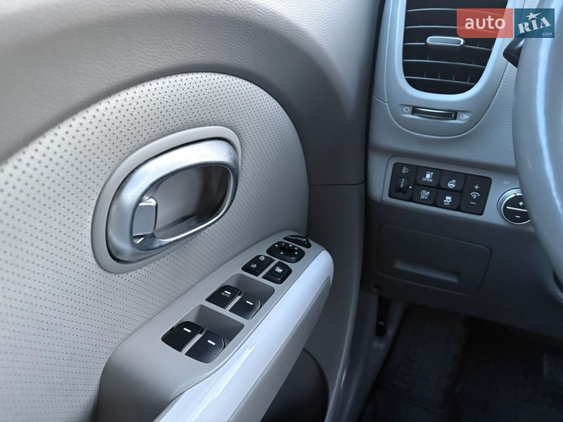 Внедорожник / Кроссовер Kia Soul EV 2017 в Луцке