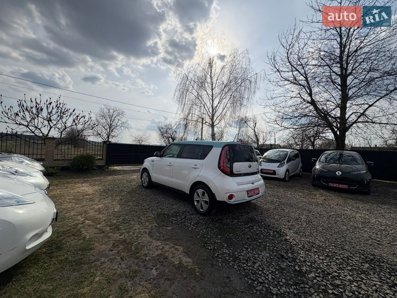 Внедорожник / Кроссовер Kia Soul EV 2014 в Луцке