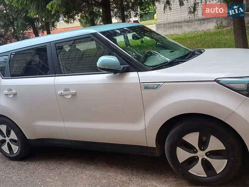 Kia Soul EV 2014