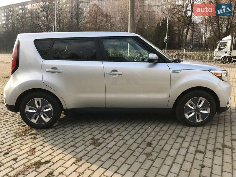 Хэтчбек Kia Soul 2016 в Ровно