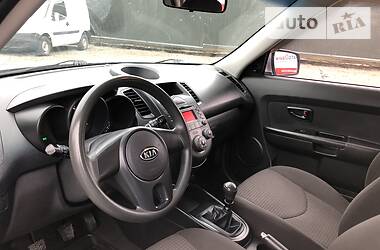 Хетчбек Kia Soul 2011 в 