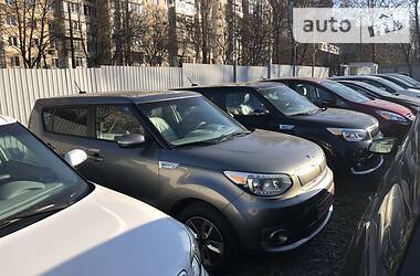 Хетчбек Kia Soul 2015 в 