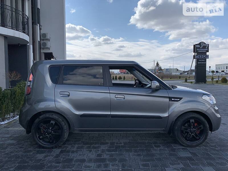 Хетчбек Kia Soul 2009 в Стрию