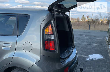 Хетчбек Kia Soul 2009 в 