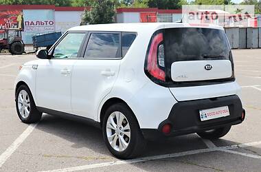 Хетчбек Kia Soul 2014 в 