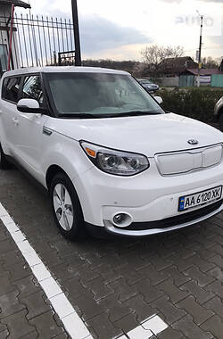 Хэтчбек Kia Soul 2015 в Киеве