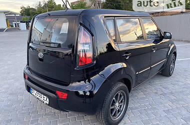 Позашляховик / Кросовер Kia Soul 2010 в Козельщині