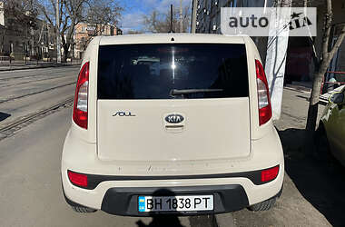 Хэтчбек Kia Soul 2013 в Одессе