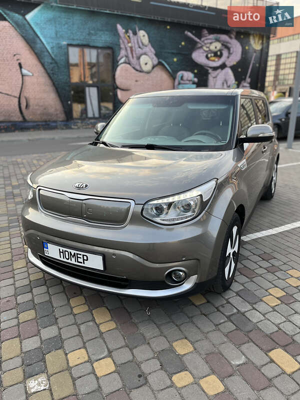 Внедорожник / Кроссовер Kia Soul 2015 в Луцке